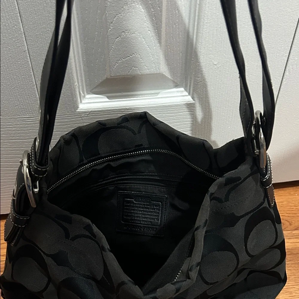 Coach Black Shoulder Bag - Picture 5 of 6